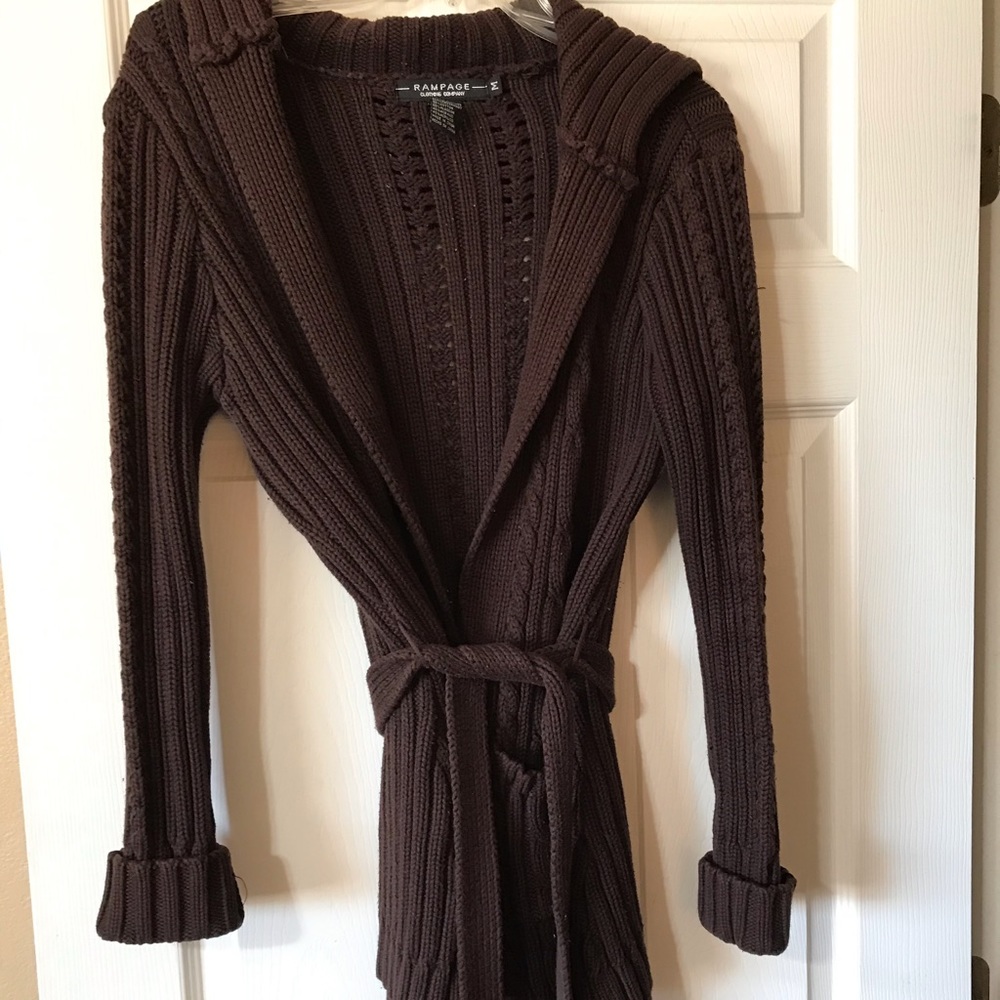 Gently used sweater size M